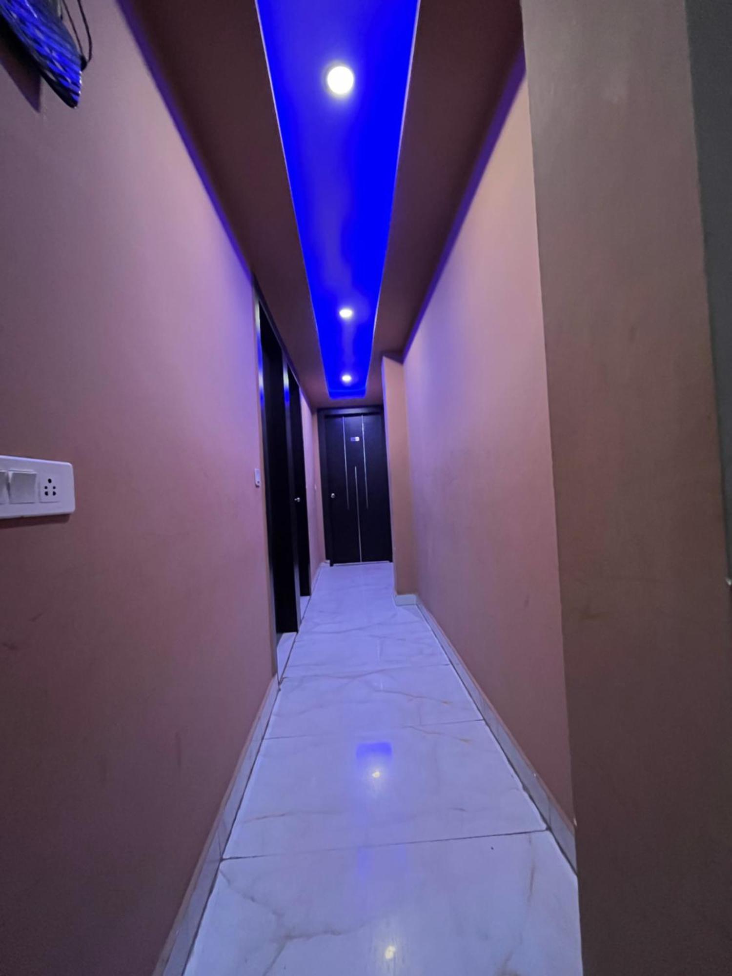 Отель Jupiter Plaza Delhi Airport Нью-Дели Экстерьер фото