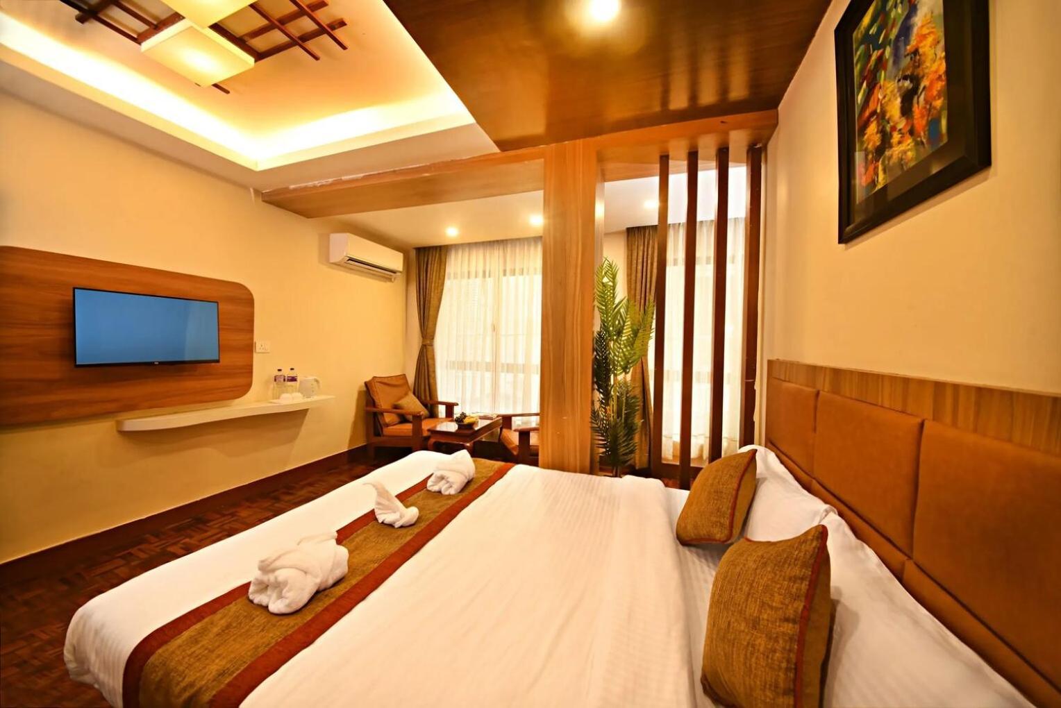 Отель Jupiter Plaza Delhi Airport Нью-Дели Экстерьер фото